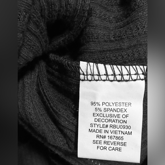 Notations NEW 1X Grey Knit 3/4 Sleeve Pullover Top with Faux Pearl Neckline Plus - Picture 4 of 7